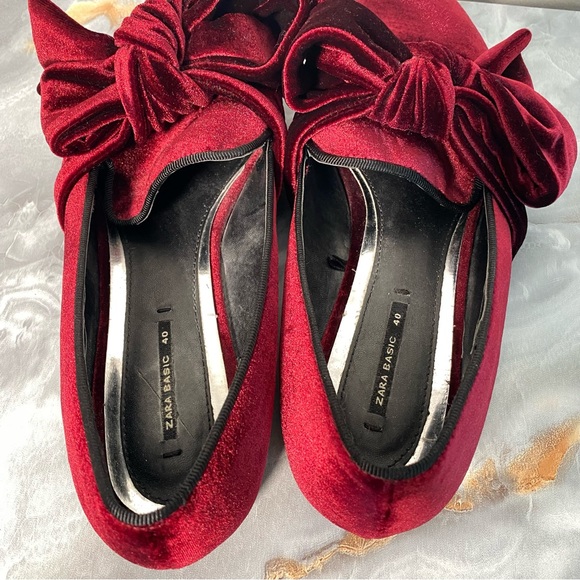 Zara Basics Burgundy Red Velvet Loafers Bow Flats Size 40 - Picture 7 of 11